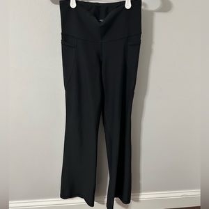 Old Navy flare leggings with pockets